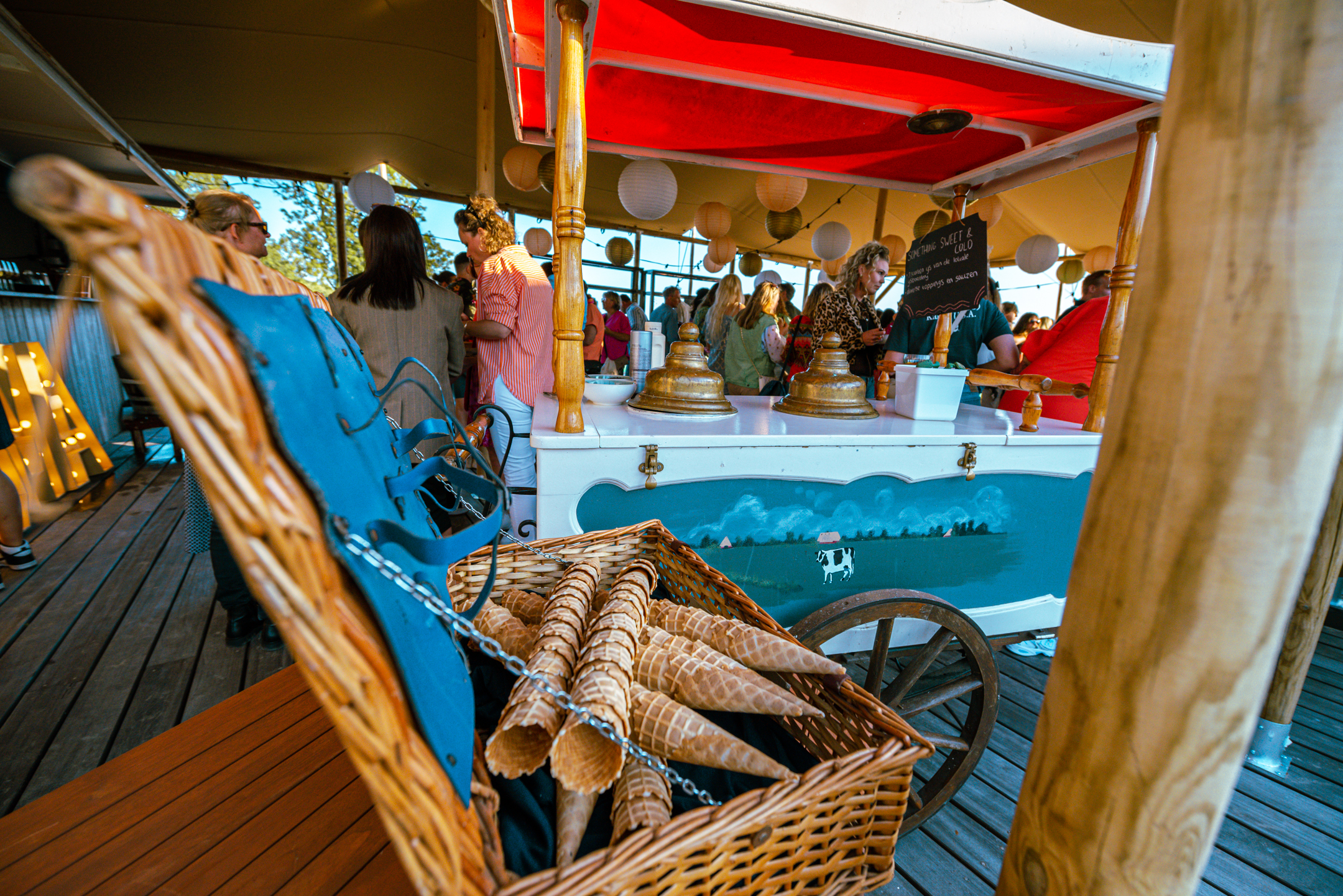 Gezellige sfeer bij babyshower