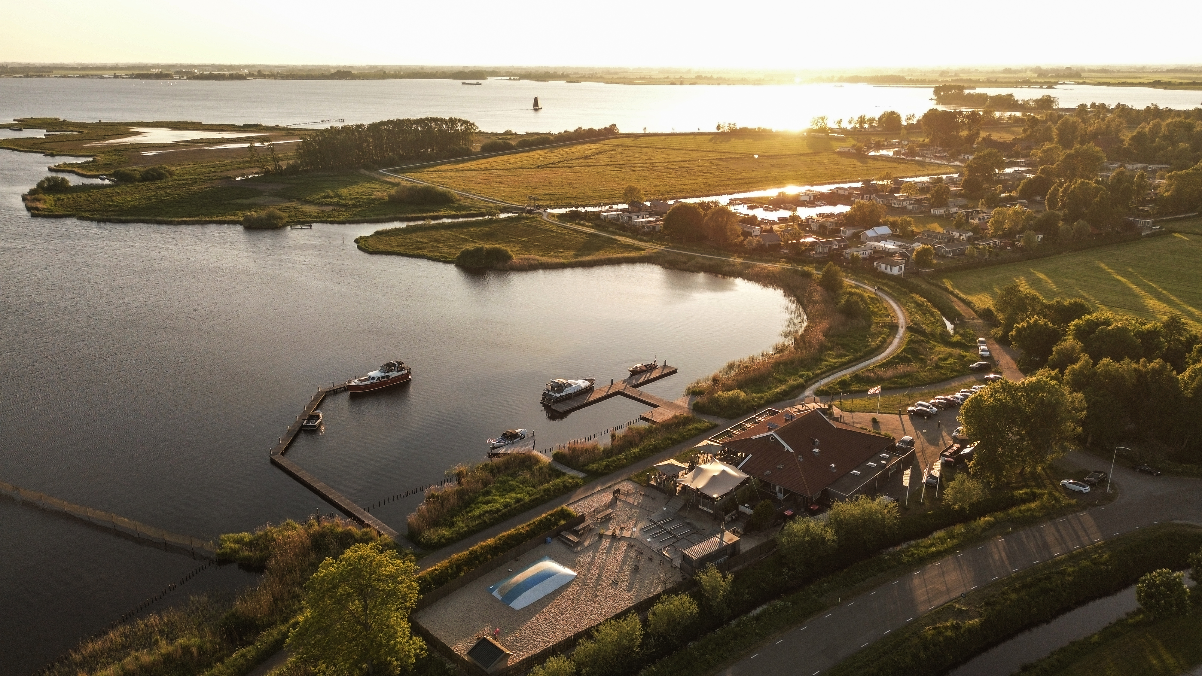 Informeel samenzijn bij Paviljoen Salt